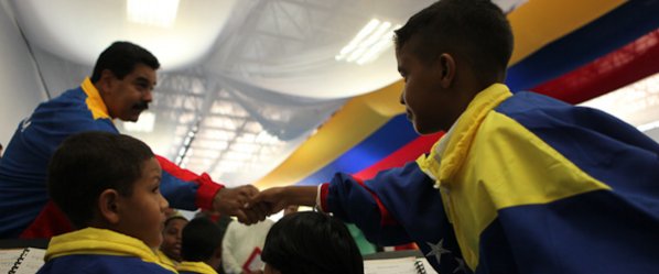 Different hand, same purse